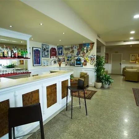 Vazzana Hotel 3*