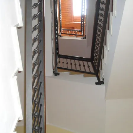 Hotel Vazzana