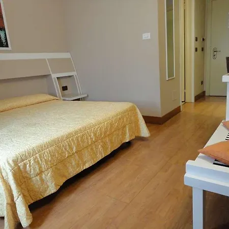 Vazzana Hotel Volpiano