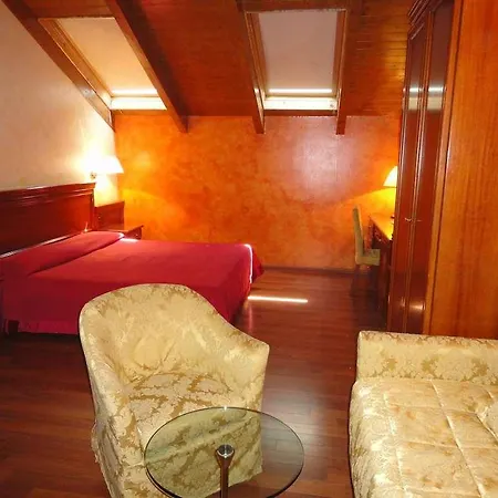 Hotel Vazzana 3*